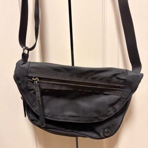 Lululemon All Night Festival Black Crossbody Bag 5L